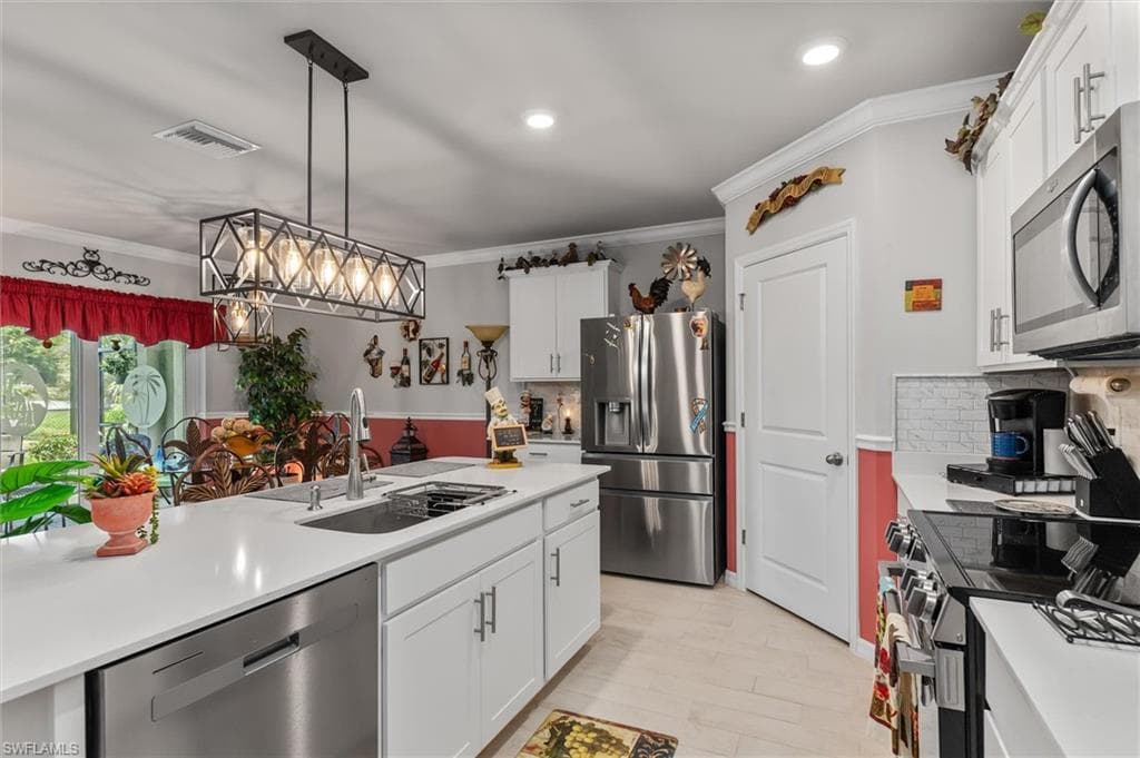25266 Estrada CIR photo 11 of 44