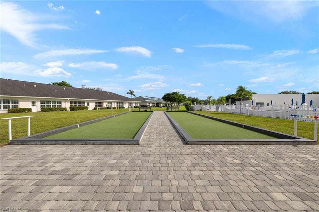 BOCCE BALL