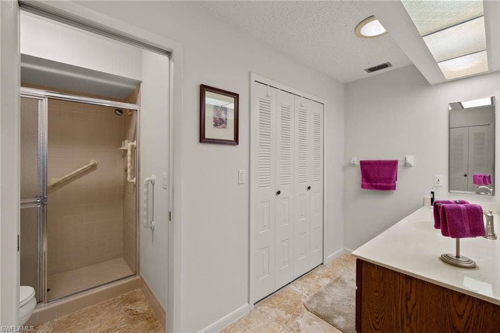 1279 Hazeltine DR photo 15 of 34
