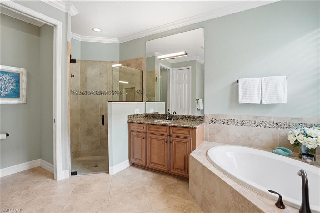 3054 Aviamar CIR photo 16 of 41