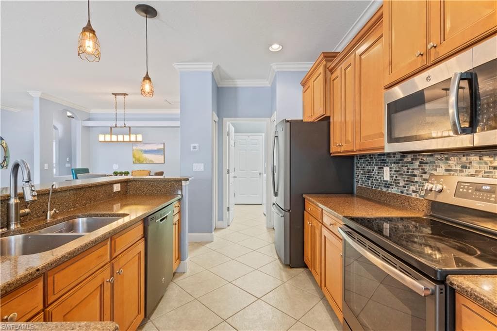 21313 Velino LN photo 10 of 46