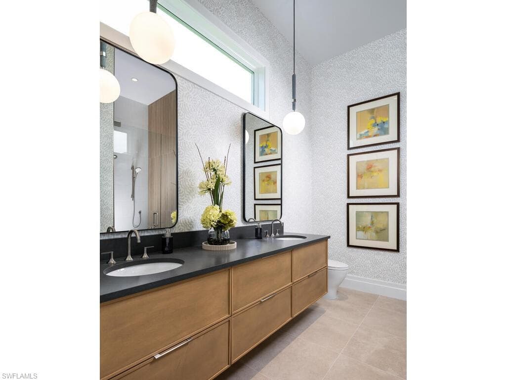 Jr. Master Suite Bath
