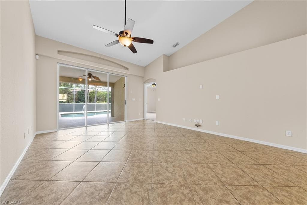 8471 Ibis Cove CIR M677 photo 14 of 28