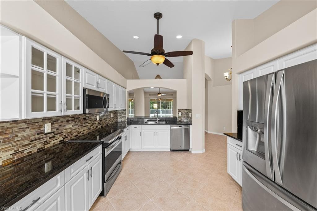 8471 Ibis Cove CIR M677 photo 8 of 28