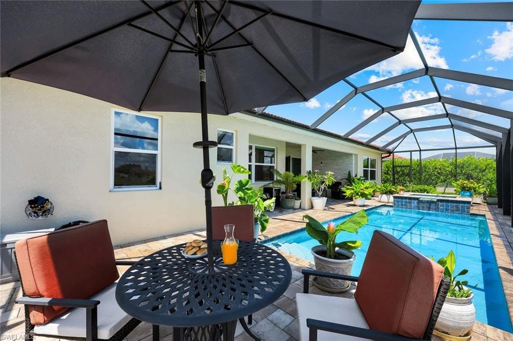 PATIO AREA EXCELLENT FOR ENTERTAINING