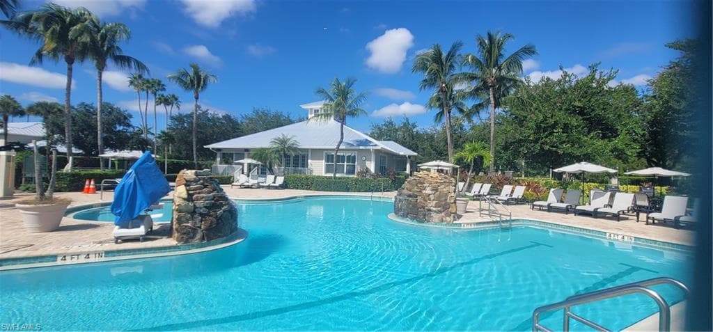 RESORT-STYLE POOL