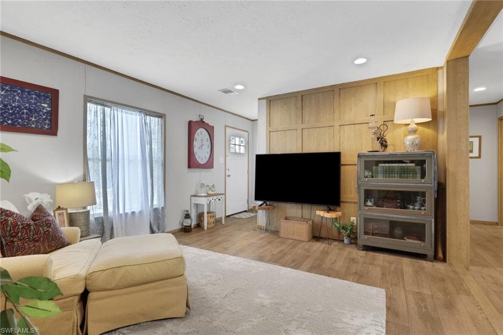 372 Santa Fe TRL photo 5 of 25