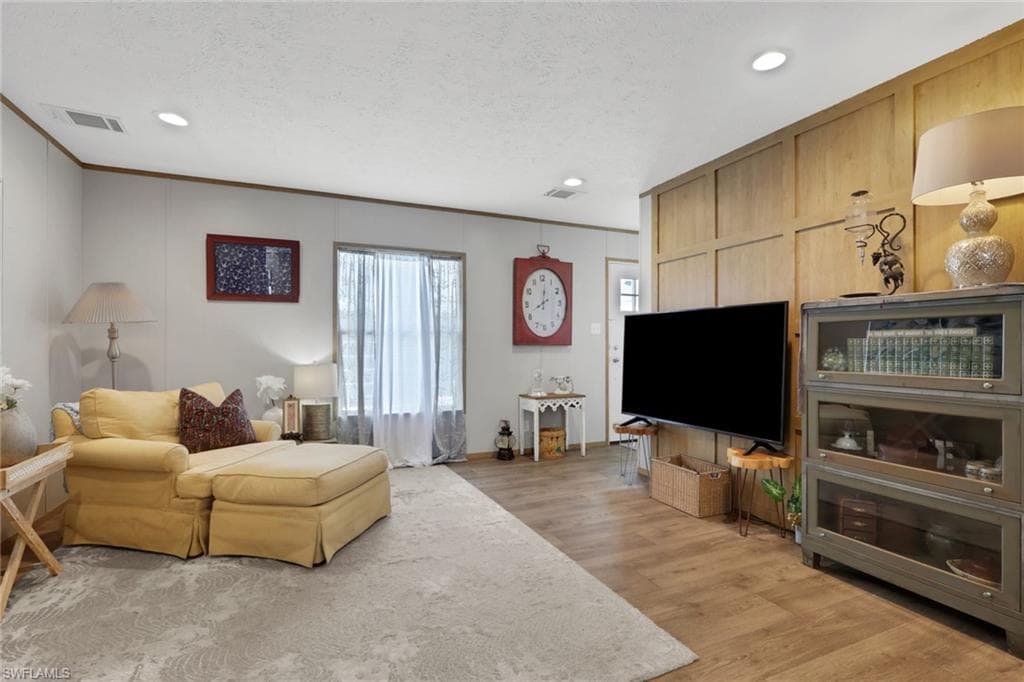 372 Santa Fe TRL photo 4 of 25