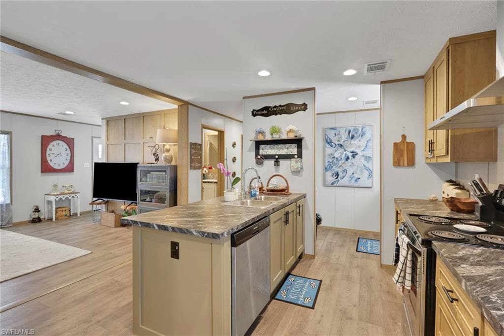 372 Santa Fe TRL photo 8 of 25