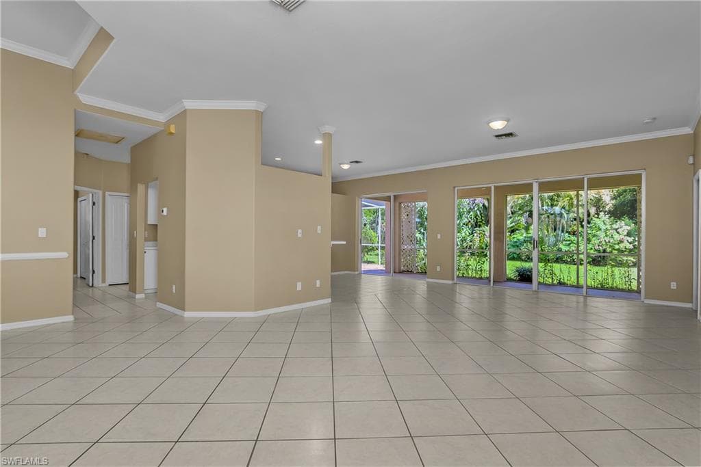 11082 LAKELAND CIR photo 5 of 36