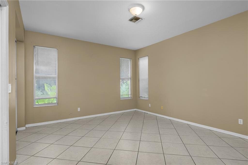 11082 LAKELAND CIR photo 18 of 36