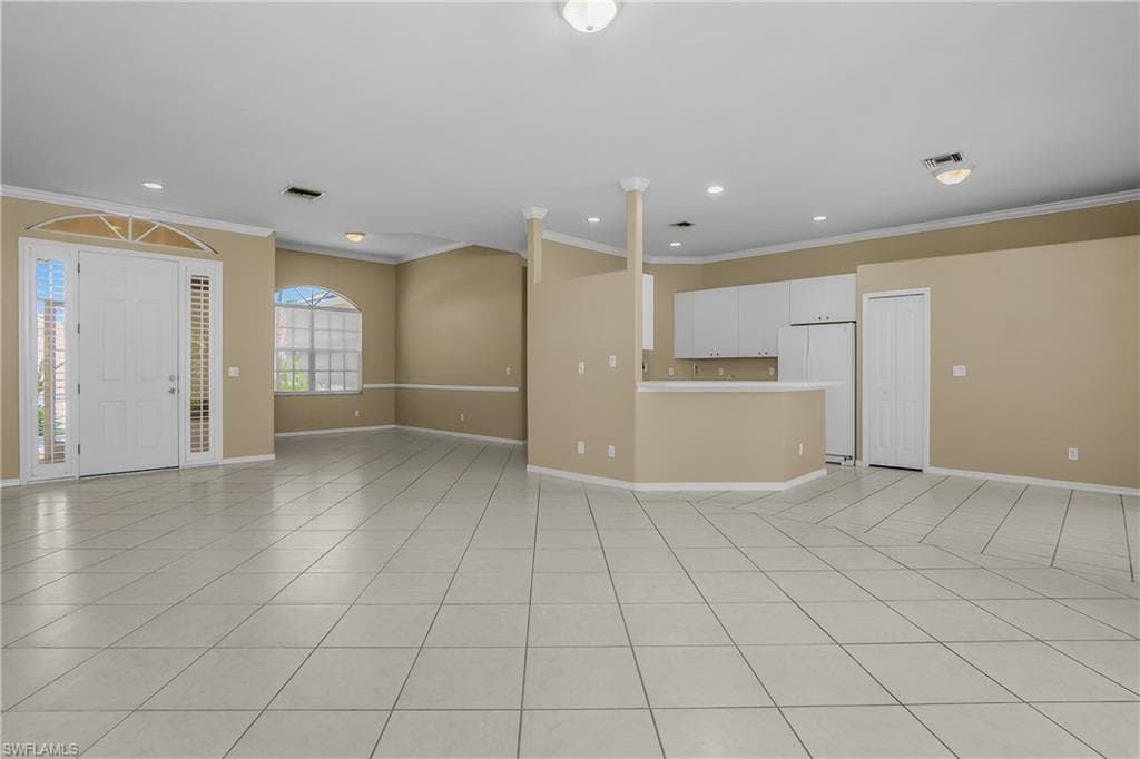 11082 LAKELAND CIR photo 8 of 36