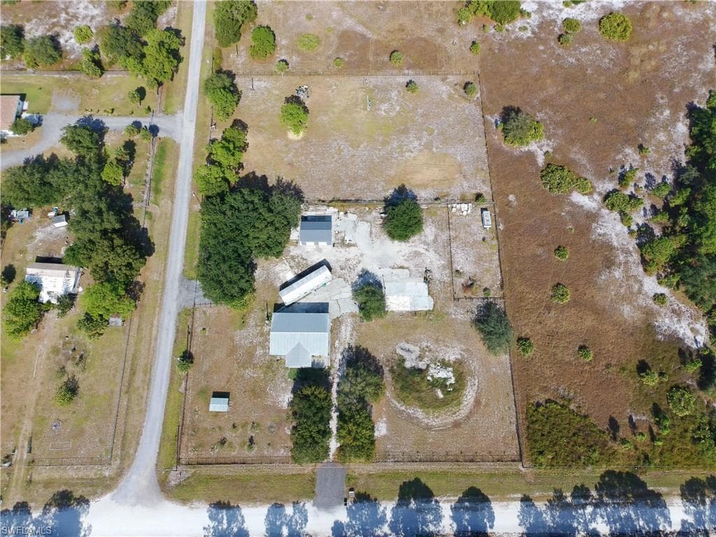 527 Perimeter photo 1 of 39