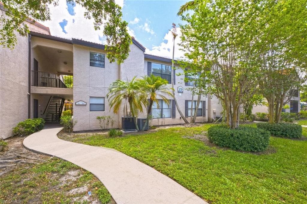 2106 Arbour Walk CIR 2911 photo 2 of 15