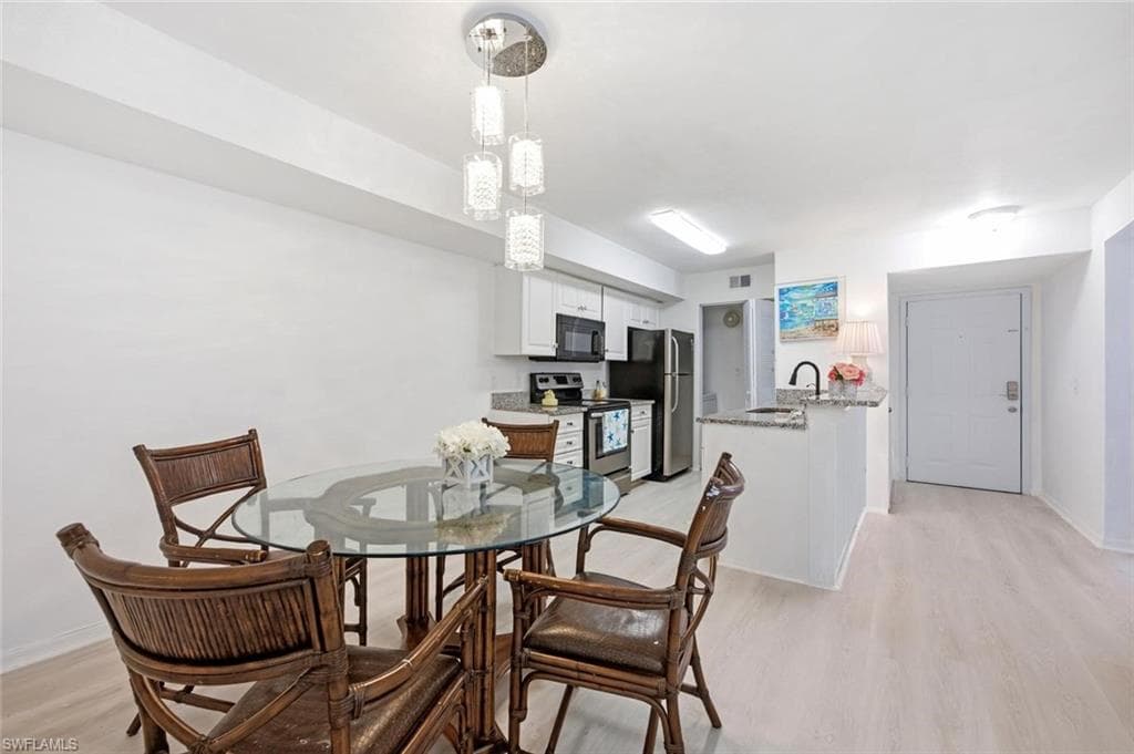 2106 Arbour Walk CIR 2911 photo 1 of 15