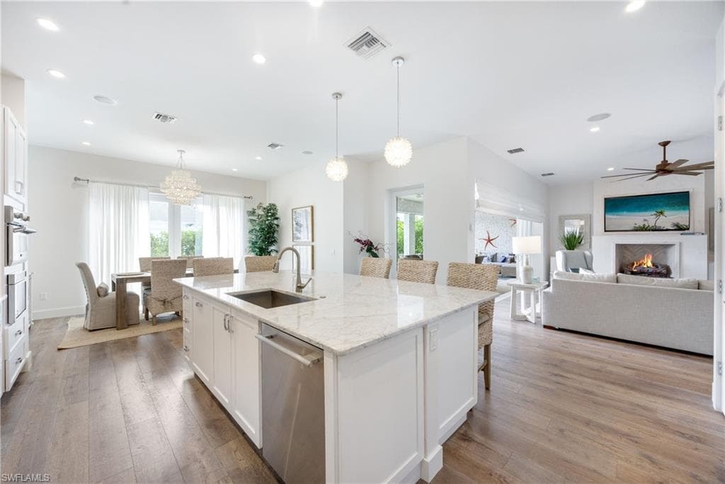 1571 Bonita LN photo 6 of 39