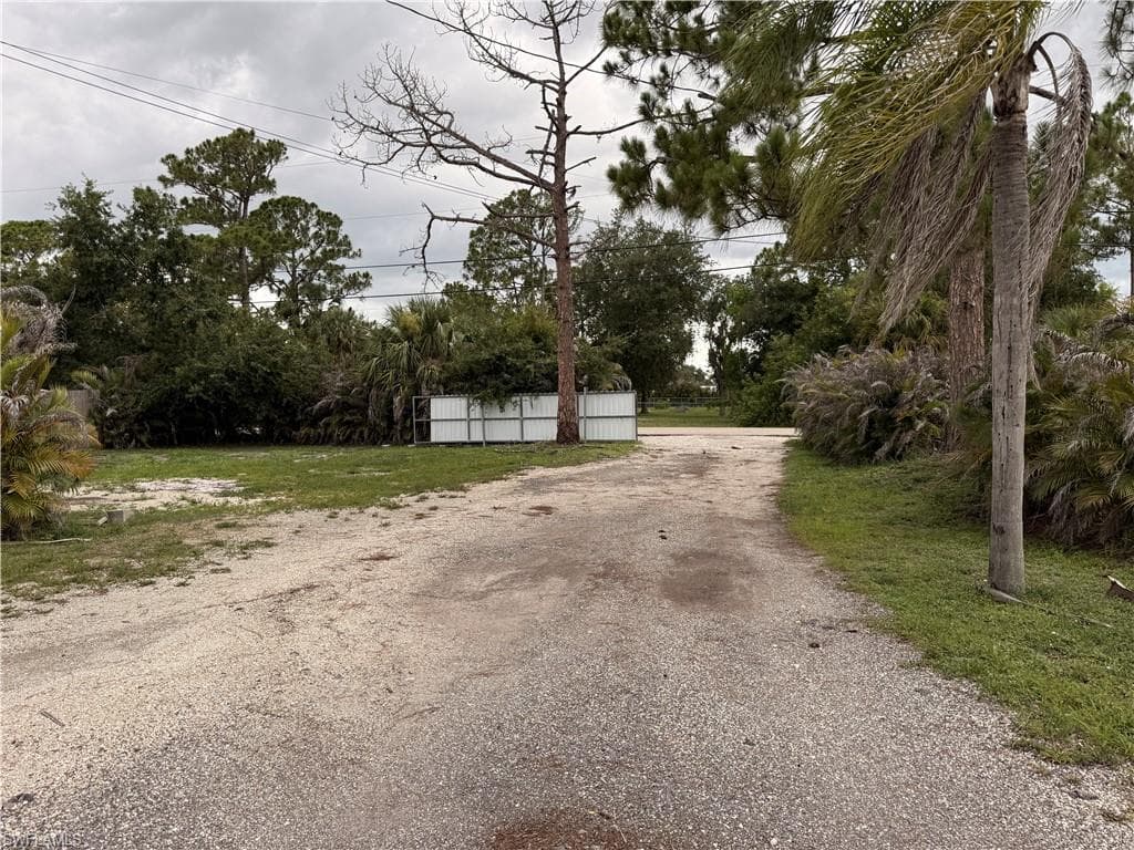 8219 Bartholomew DR photo 12 of 22