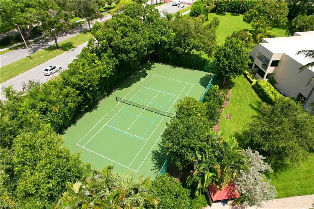 Hyde Park Tennis Court