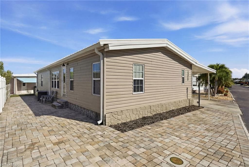 24850 Windward BLVD photo 32 of 33