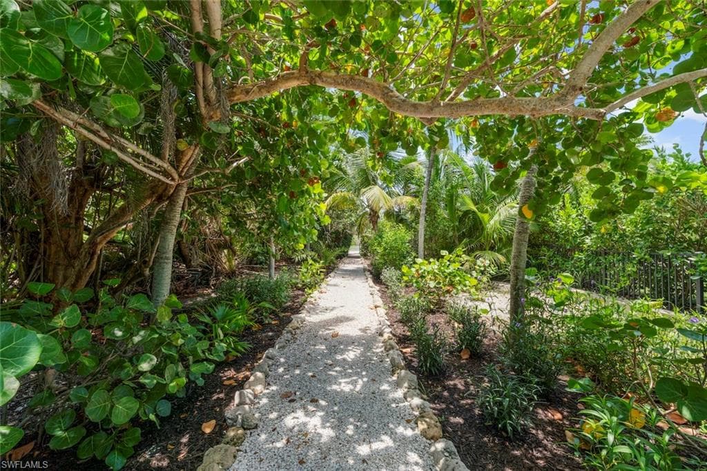 16785 Captiva DR photo 40 of 48