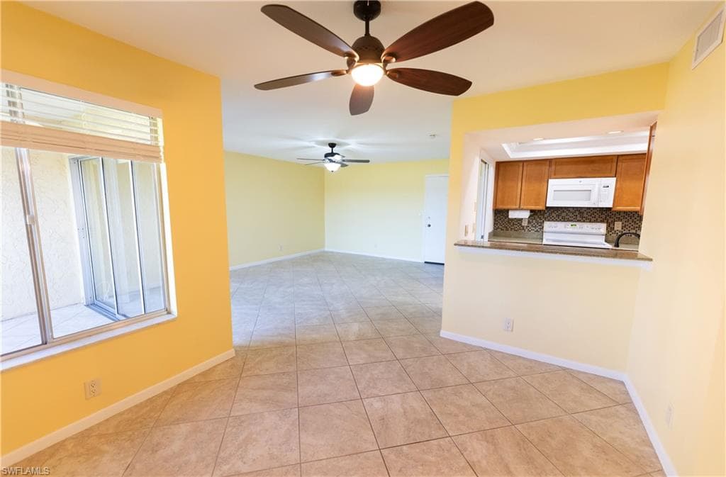 Seperate Dining Nook with side bar to kitchen