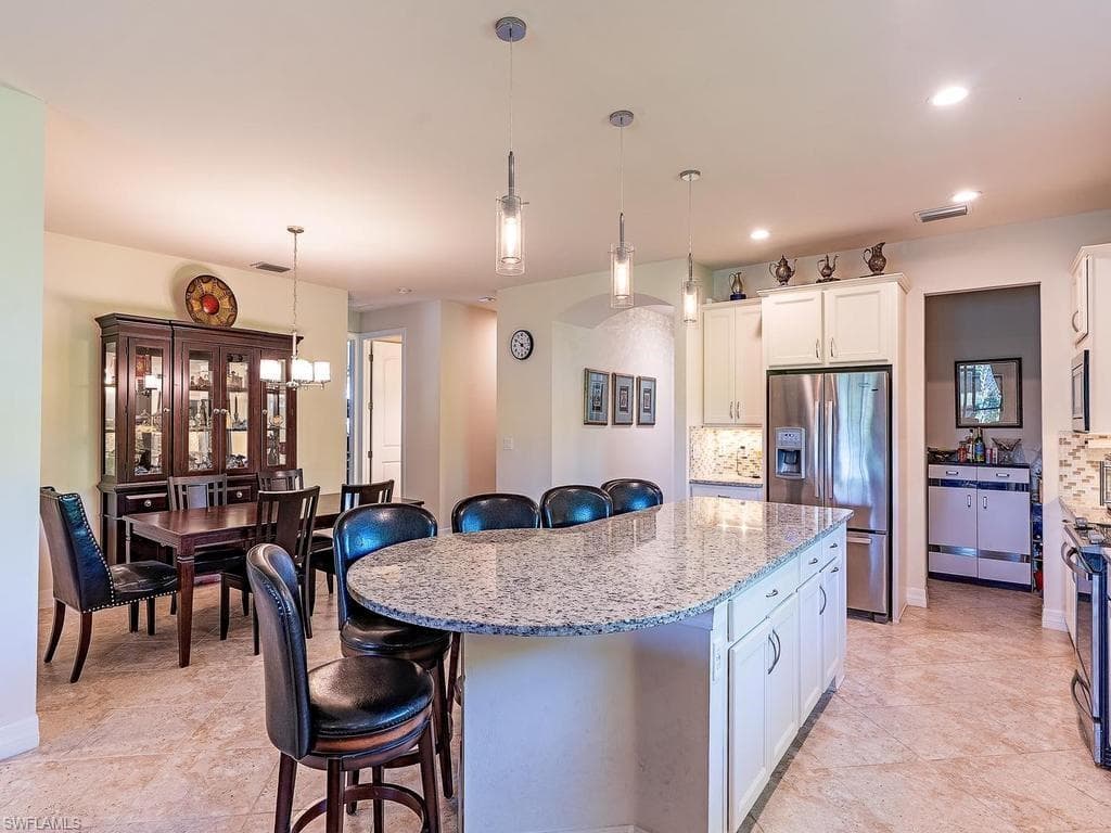 11810 Darcy PL photo 3 of 28