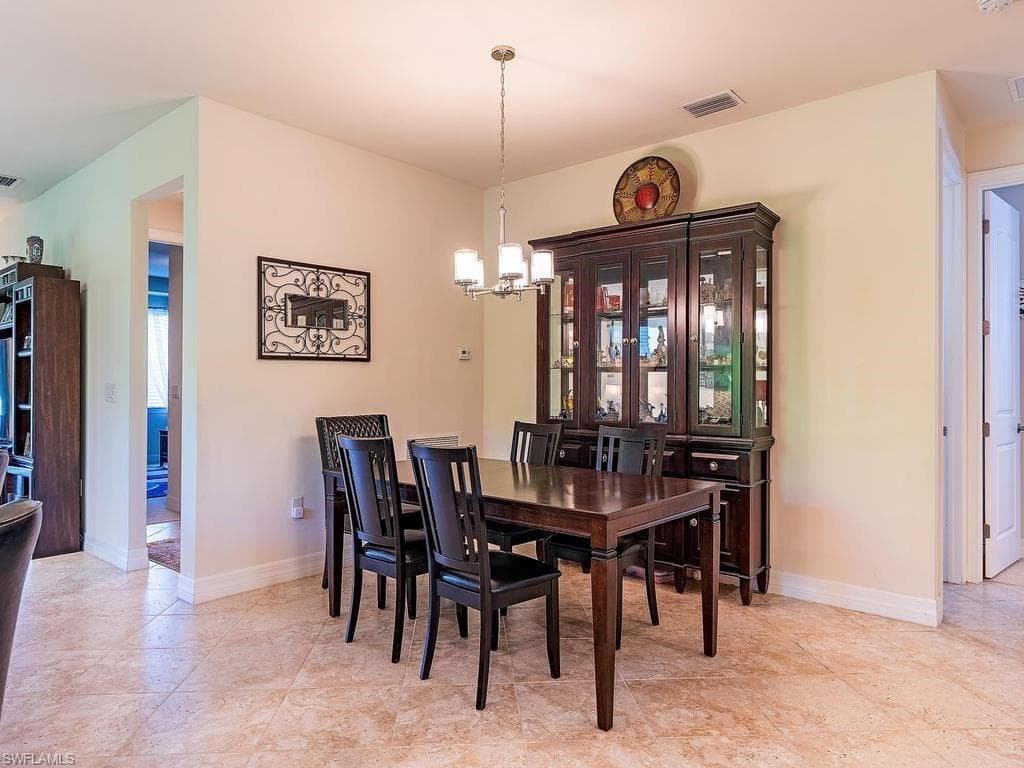 11810 Darcy PL photo 5 of 28