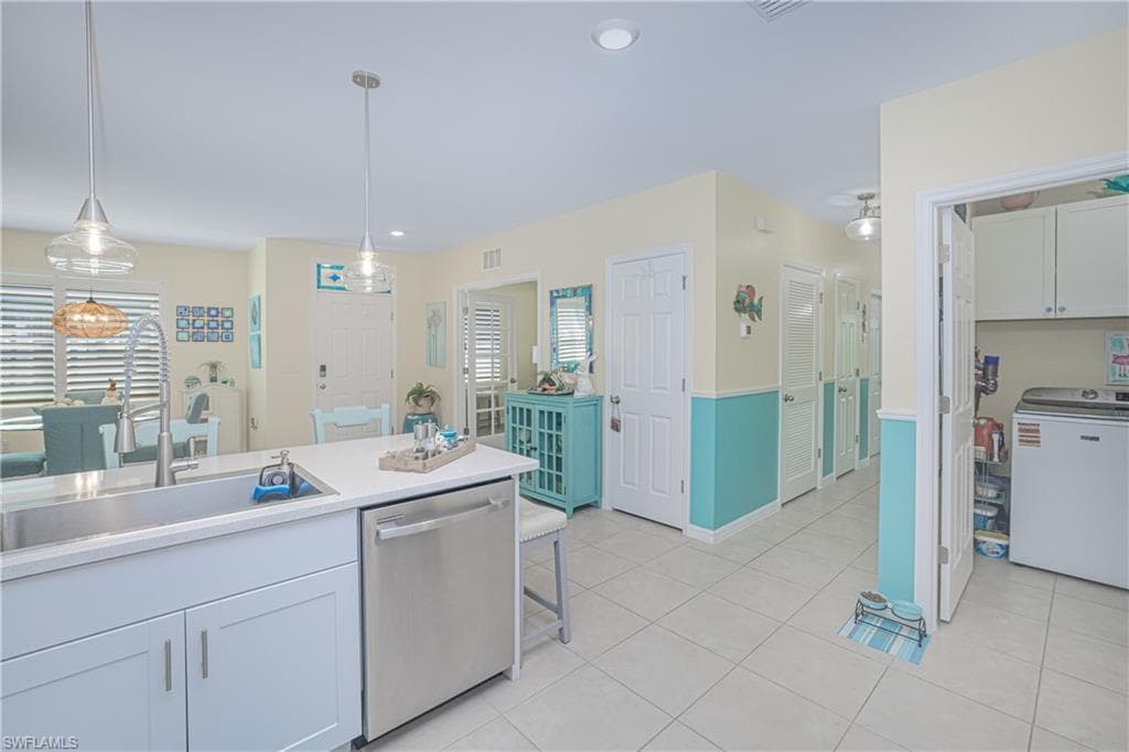 25104 E Lenox CIR photo 4 of 46