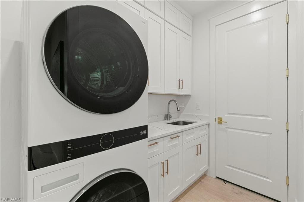1794 Holiday LN photo 20 of 45