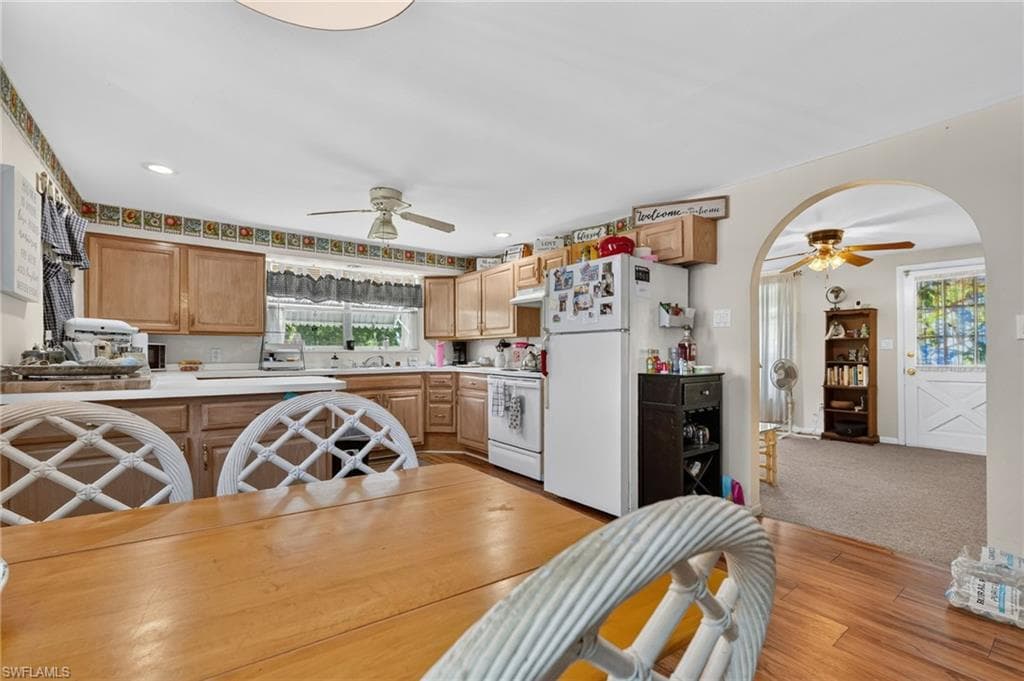 9044 Somerset LN photo 16 of 44