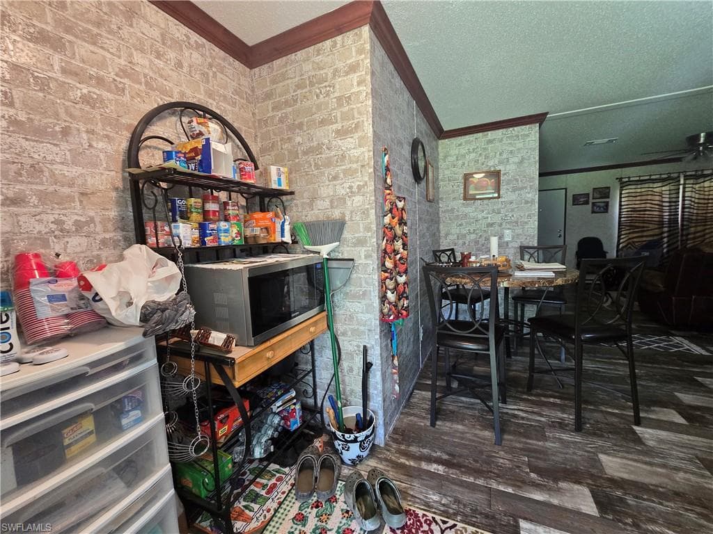1163 Saddle LN photo 11 of 26