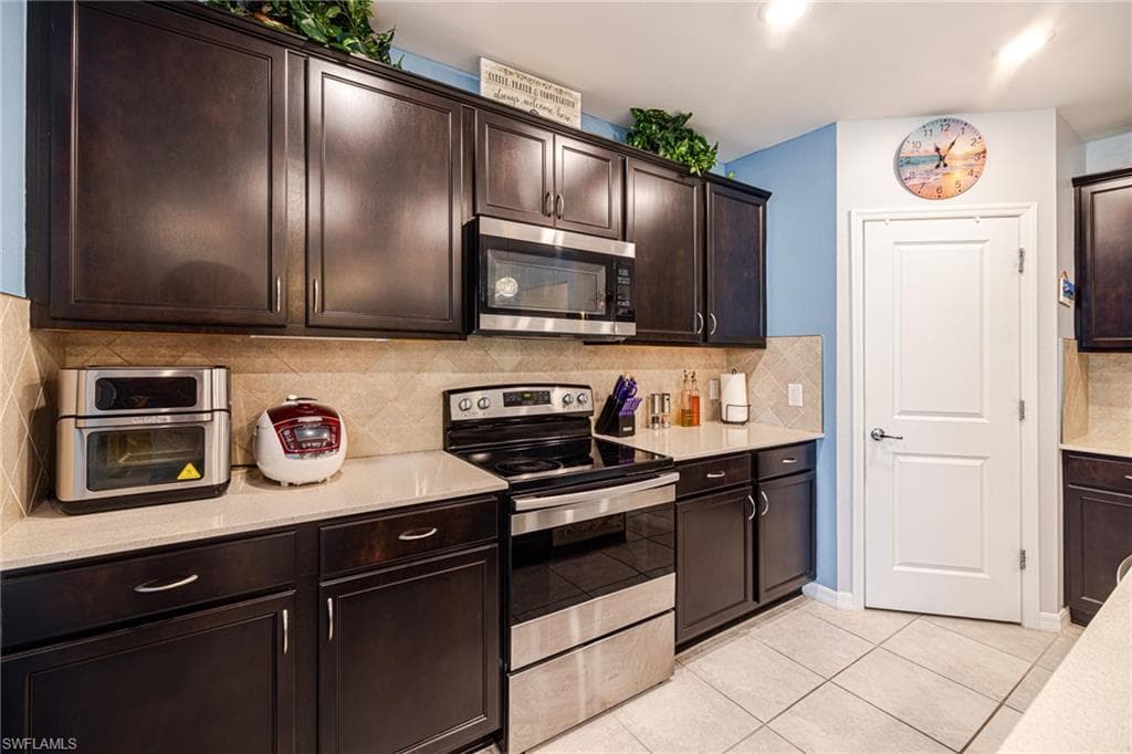 10795 Marlberry WAY photo 4 of 32