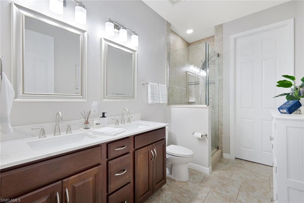 26201 Palace LN 201 photo 16 of 41