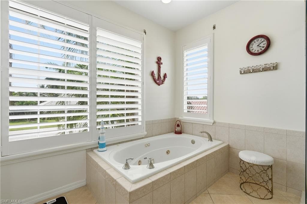 308 Wentworth CT photo 23 of 41