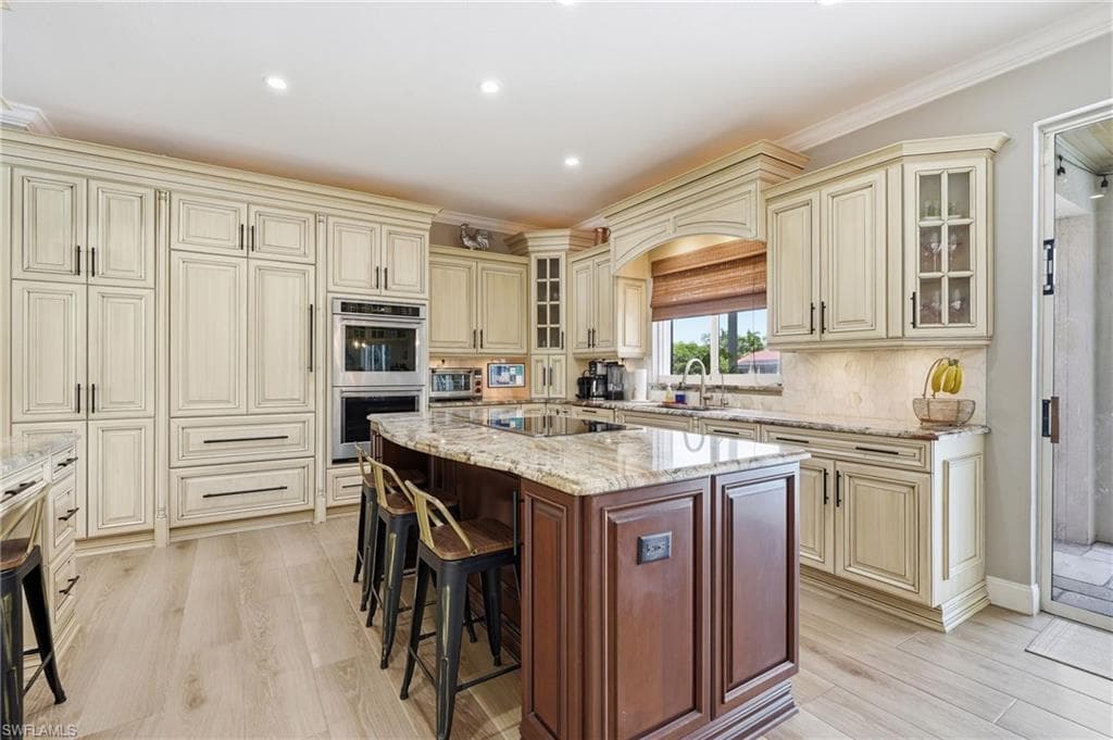 308 Wentworth CT photo 13 of 41