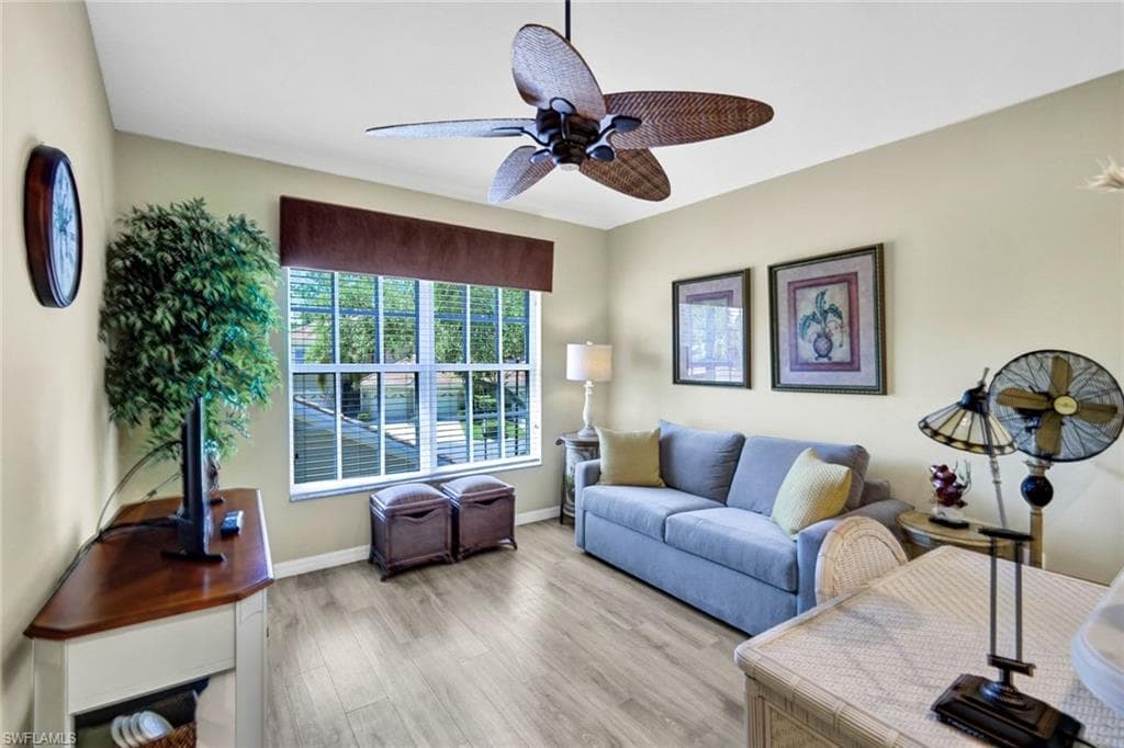 20101 Seagrove ST 705 photo 21 of 35