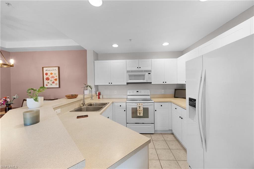 1524 SW 50th ST 204 photo 14 of 34