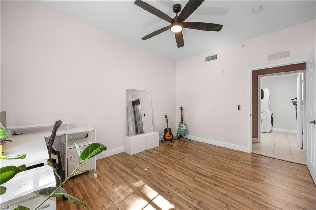 1524 SW 50th ST 204 photo 18 of 34