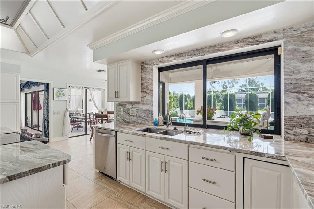 16676 Bobcat DR photo 10 of 46
