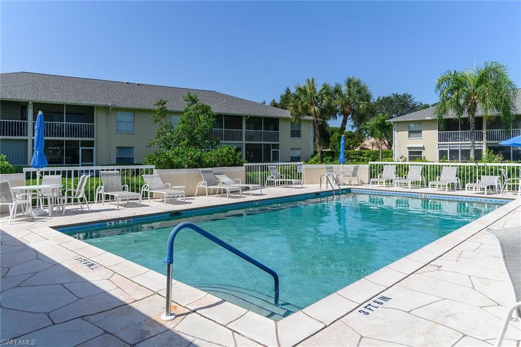 653 Squire CIR 201 photo 25 of 28