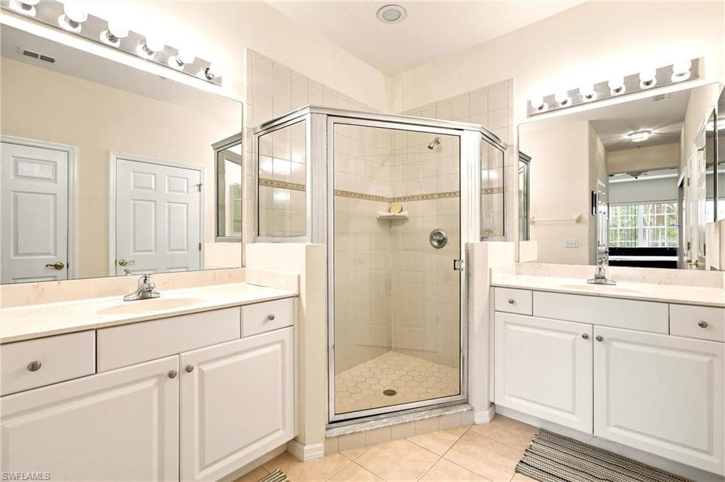 4874 Hampshire CT 303 photo 18 of 50