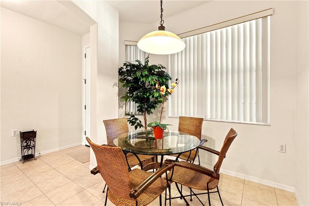 4874 Hampshire CT 303 photo 11 of 50