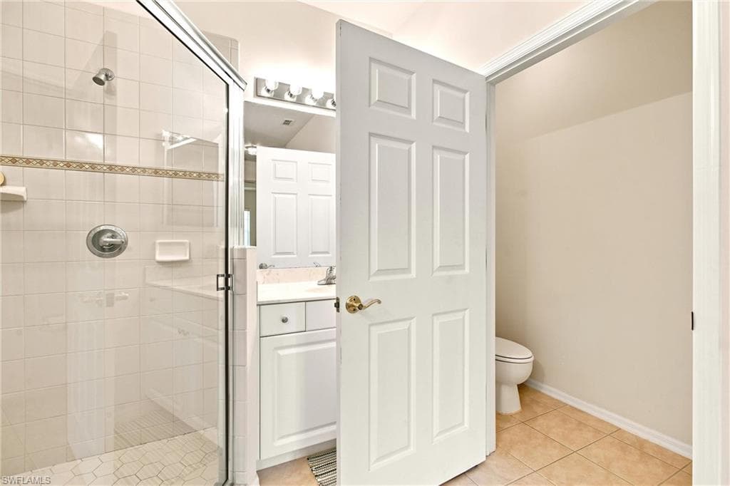 4874 Hampshire CT 303 photo 19 of 50
