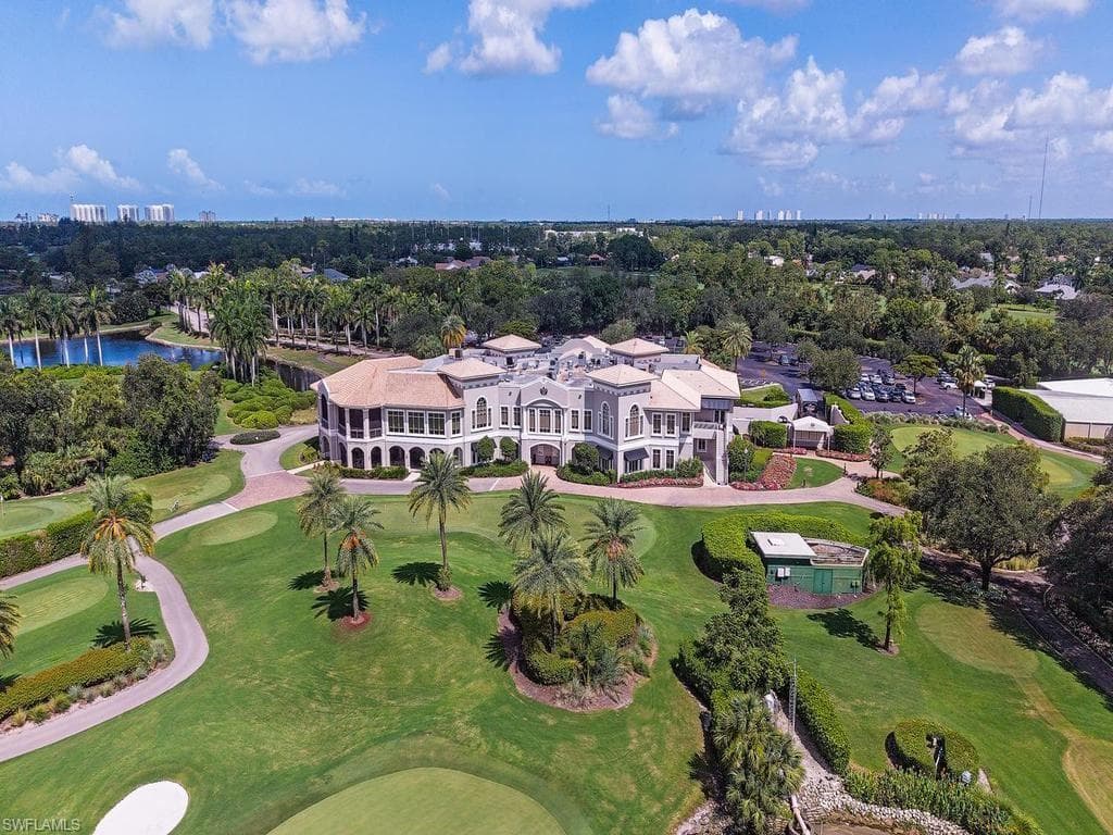 Imperial Golf Course Clubhouse and Golf Course