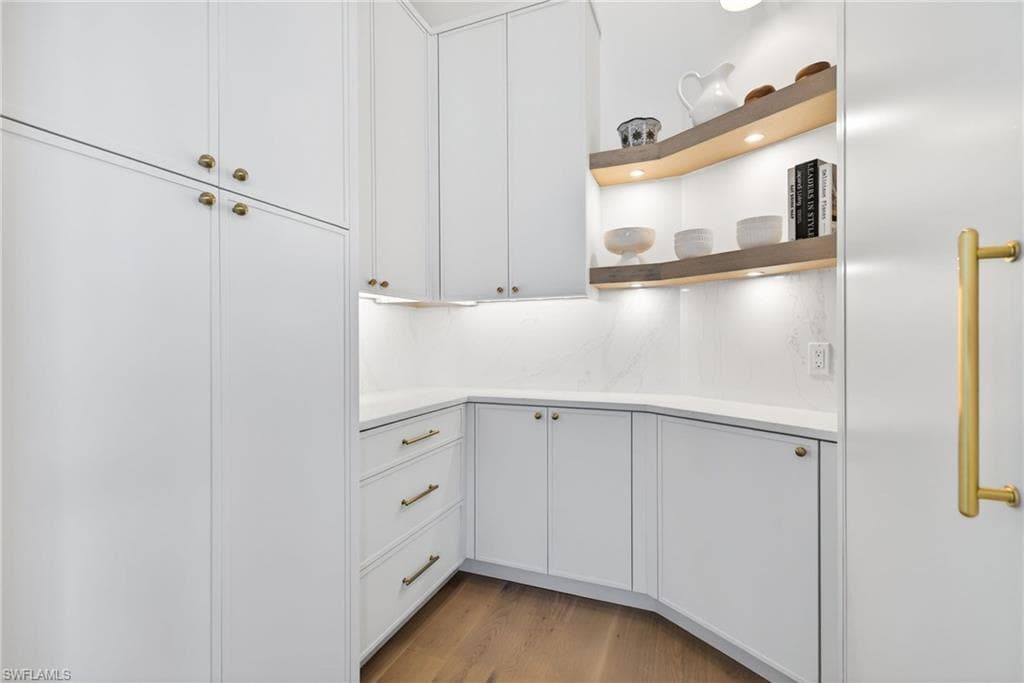 720 Hull CT photo 12 of 50