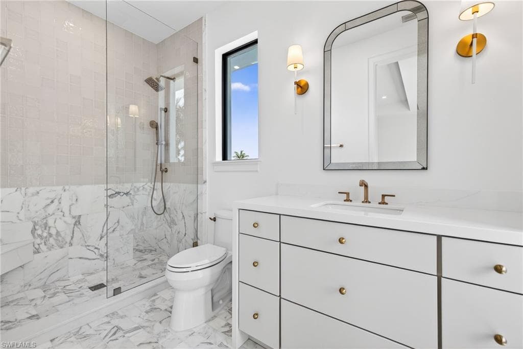720 Hull CT photo 22 of 50