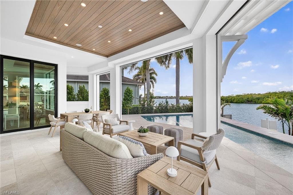 720 Hull CT photo 34 of 50