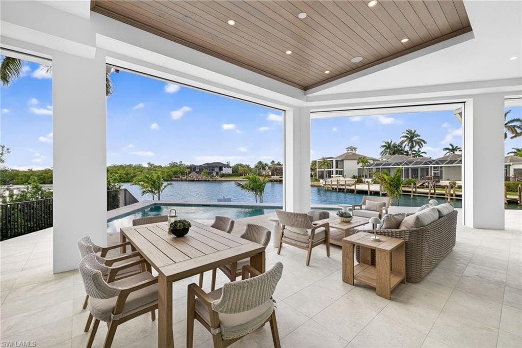 720 Hull CT photo 33 of 50