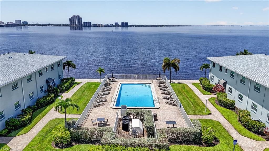 Palms at Waters Edge pool overlooking the Caloosahatchee River