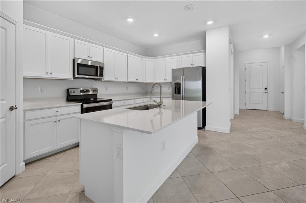 9156 Leatherwood LOOP photo 12 of 35